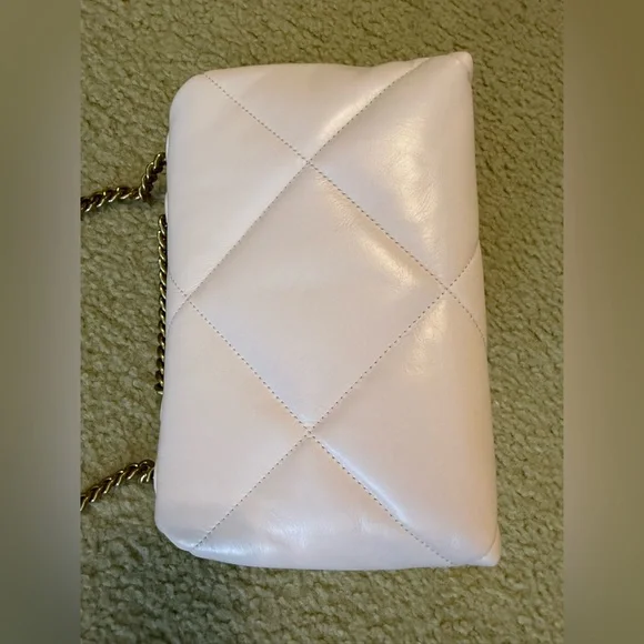 Tory Burch Blush Quilted Kira Shoulder Bag - Picture 5 of 9